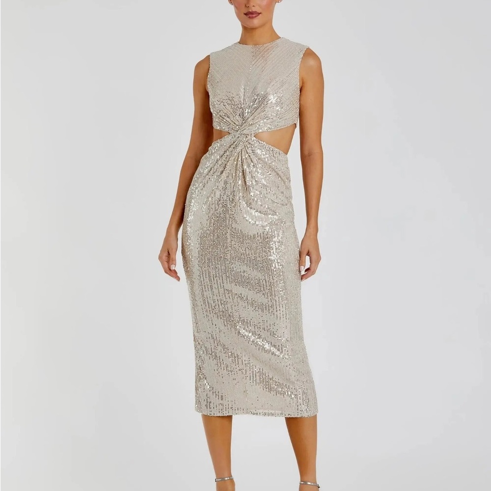 MAC DUGGAL Silver Sequin Front Twist Cut Out Sheath Dress